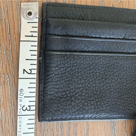 Fossil Black Floral Embossed Leather Key Pouch Wallet with ID Card Holder - Picture 9 of 11
